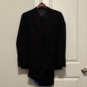 Macy's Elegant Black Suit for Men
